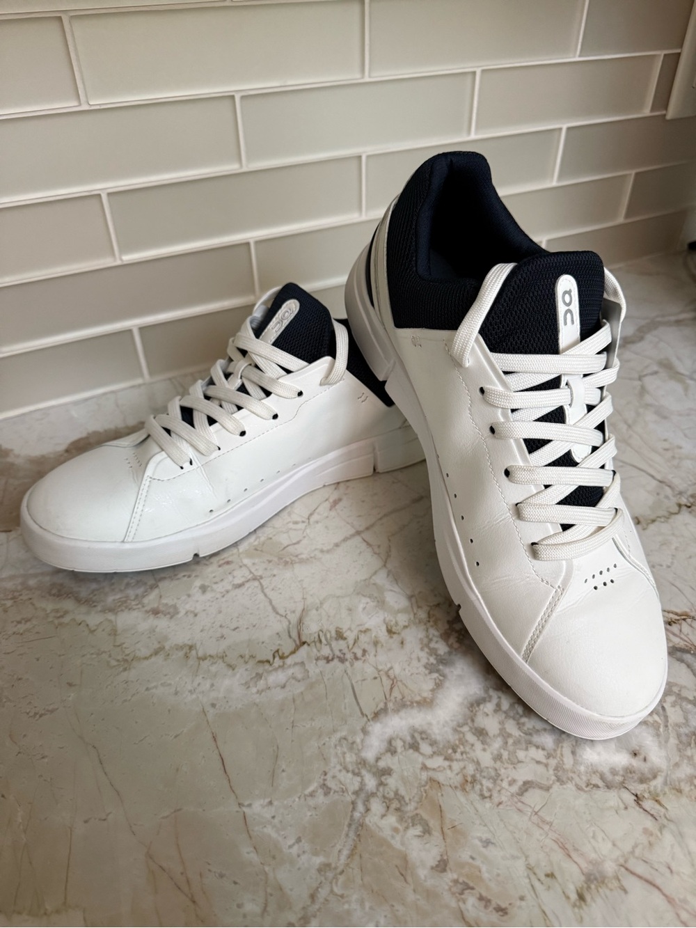 ON Roger White and Navy  Men’s Leather Sneakers
